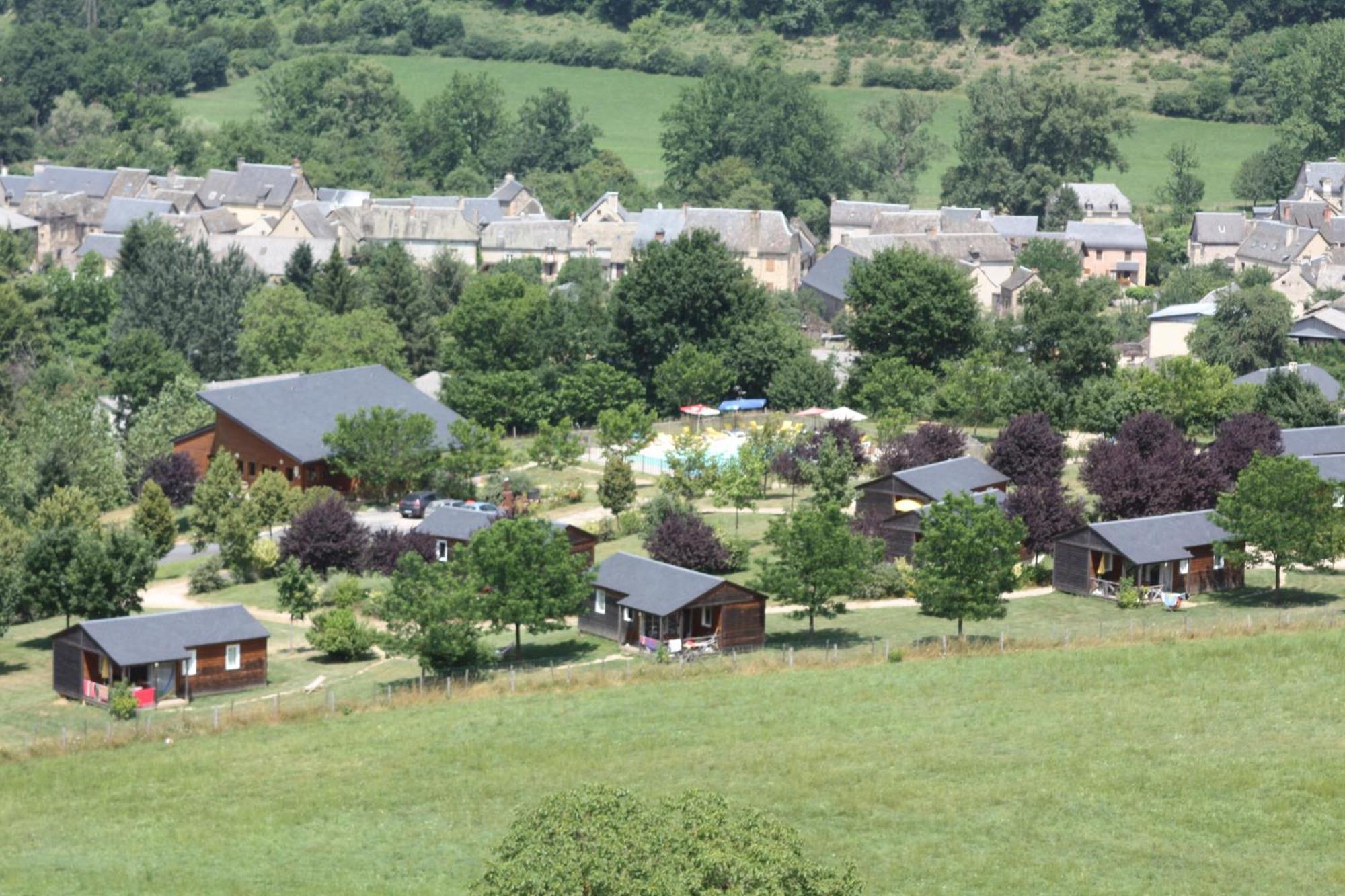 Village De Gite - La Cascade Sainte-Eulalie-d'Olt Exterior photo